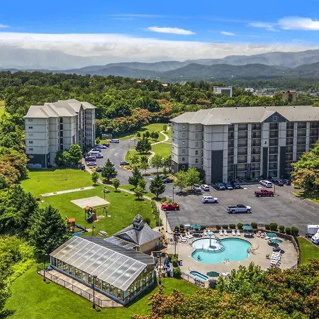 Smoky Mountain View Condo- Indoor Outdoor Pool, Walking Path, Playground, Basketball More Pigeon Forge Exterior photo