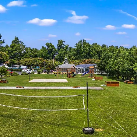 Smoky Mountain View Condo- Indoor Outdoor Pool, Walking Path, Playground, Basketball More Pigeon Forge Exterior photo