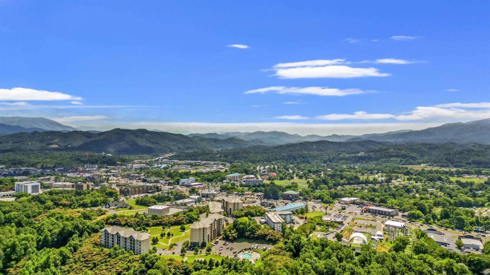 Smoky Mountain View Condo- Indoor Outdoor Pool, Walking Path, Playground, Basketball * Pigeon Forge