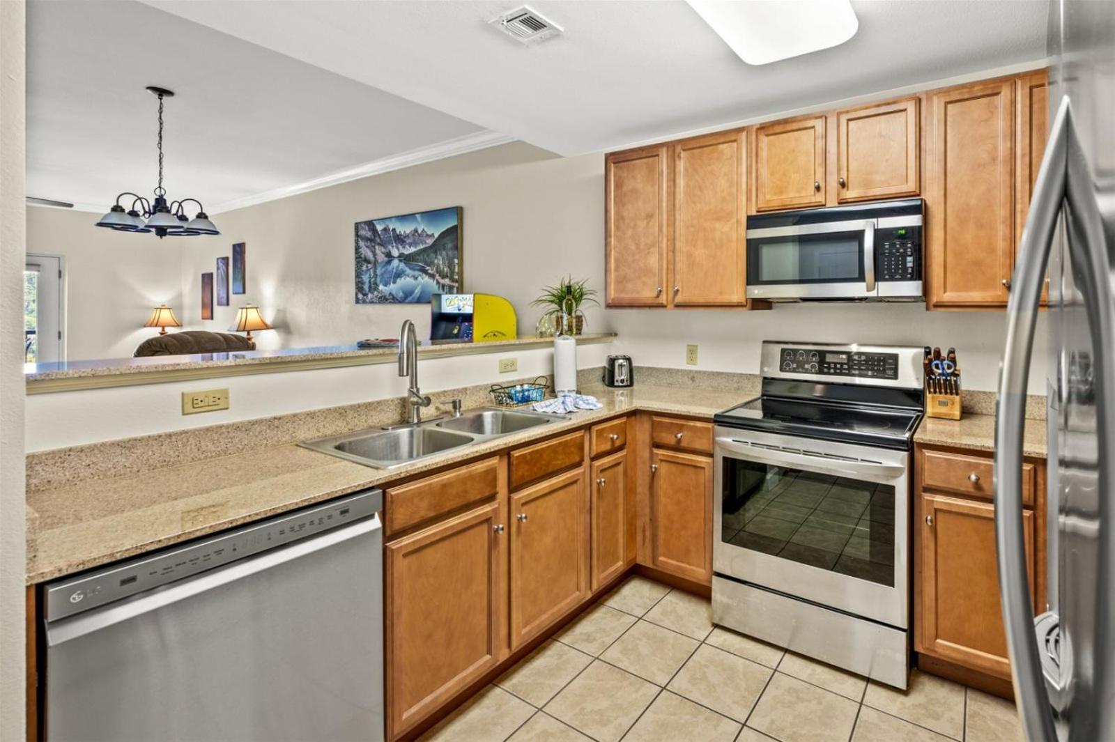 Smoky Mountain View Condo- Indoor Outdoor Pool, Walking Path, Playground, Basketball